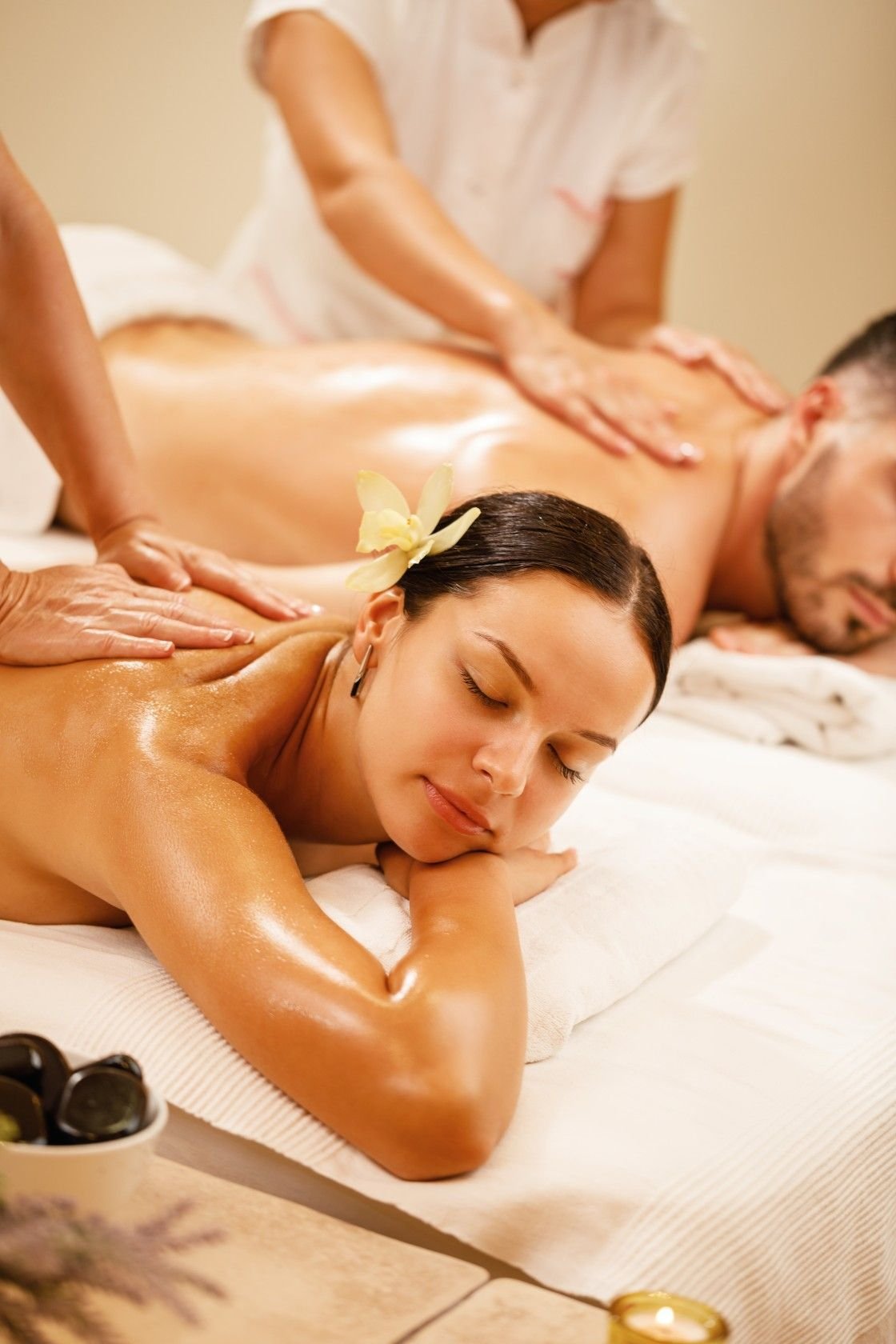 Swedish full body massage at a professional spa in Hadapsar, pune